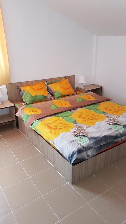 Soliday Apartment Вама Веке Екстериор снимка