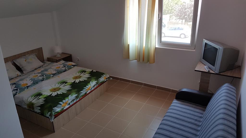 Soliday Apartment Вама Веке Екстериор снимка