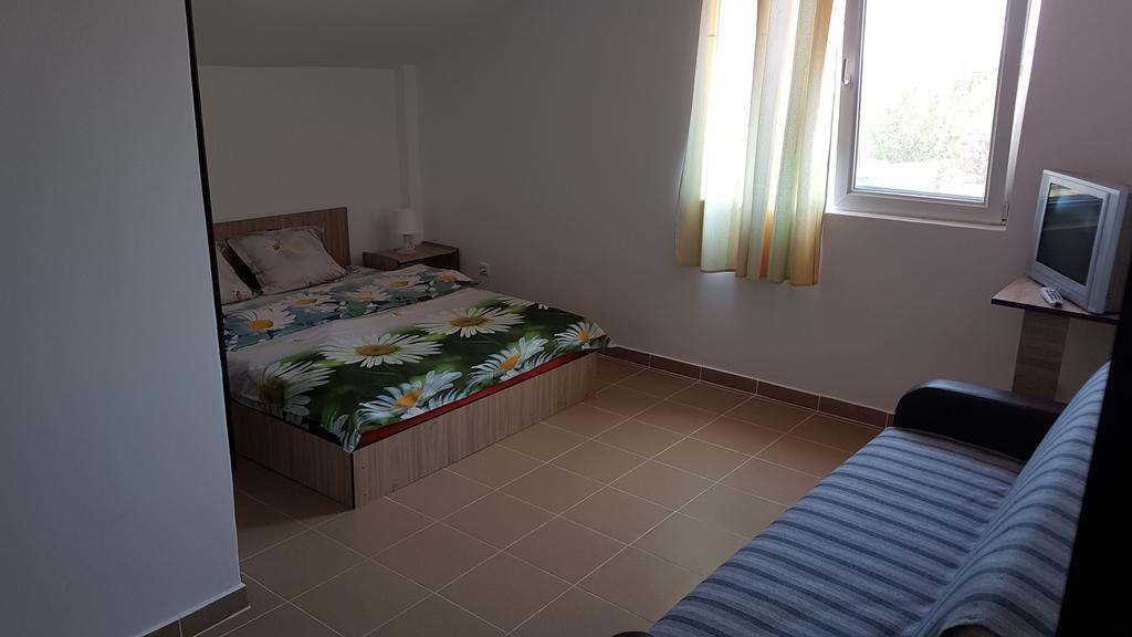 Soliday Apartment Вама Веке Екстериор снимка